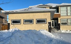 Cozy Modern And Lavish 1 Bedroom Basement Suite