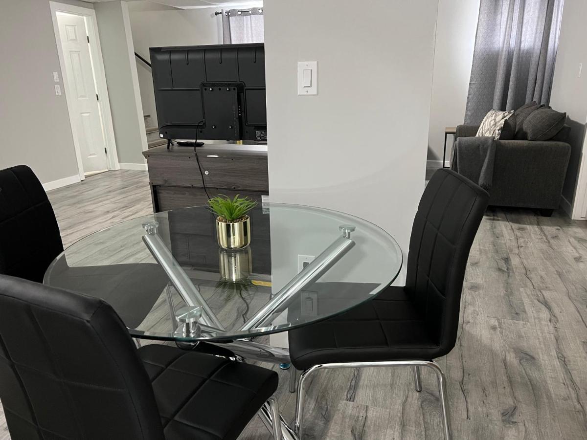 Cozy Modern And Lavish 1 Bedroom Basement Suite Winnipeg Exterior photo